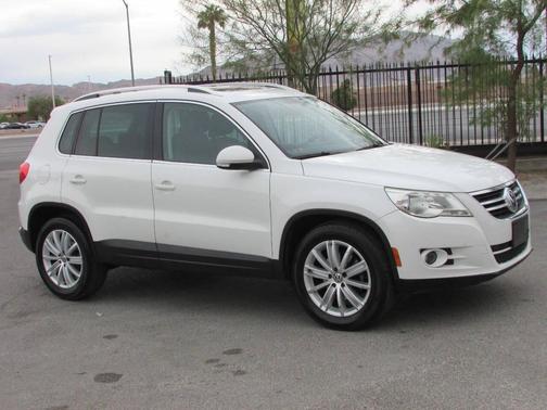 2011 Volkswagen Tiguan SE