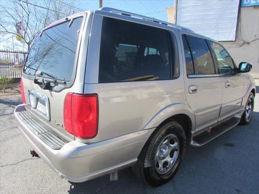 2000 Lincoln Navigator Base