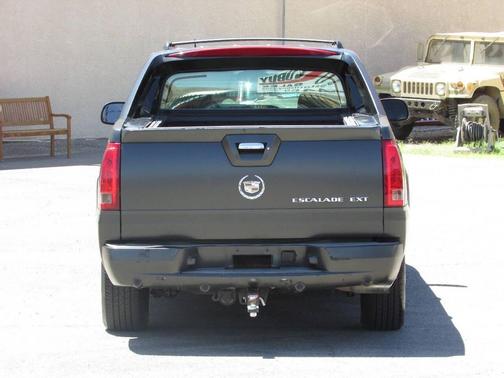 2005 Cadillac Escalade EXT Base