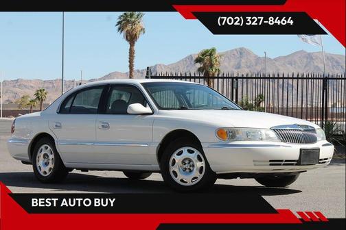 White Pearlescent Clearcoat Tri-Coat Metallic 2002 Lincoln Continental Base 4dr Sedan