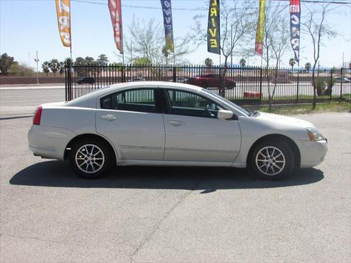 2004 Mitsubishi Galant Base