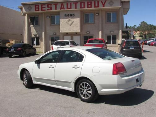 2004 Mitsubishi Galant Base