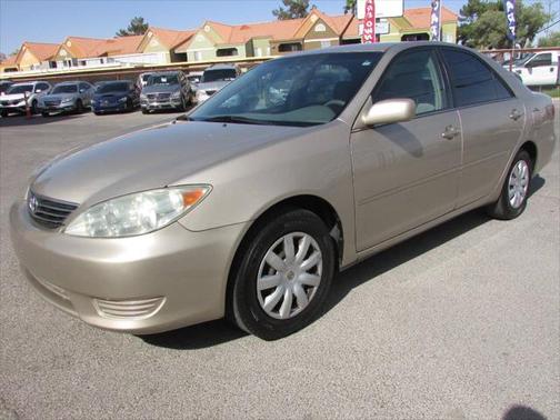 2005 Toyota Camry LE