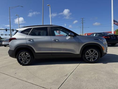 2023 Kia Seltos S
