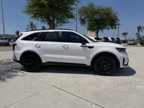Glacial White Pearl 2021 Kia Sorento SX Prestige
