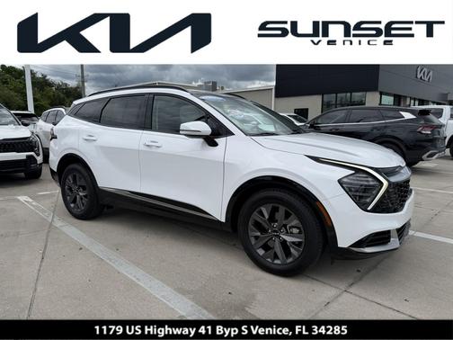 Glacial White Pearl 2024 Kia Sportage SX