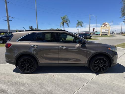2019 Kia Sorento S V6