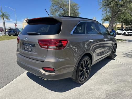 2019 Kia Sorento S V6