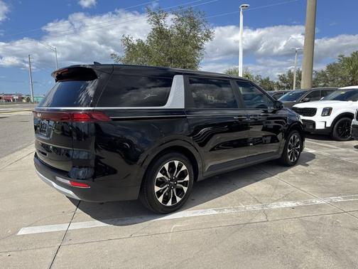 2022 Kia Carnival EX