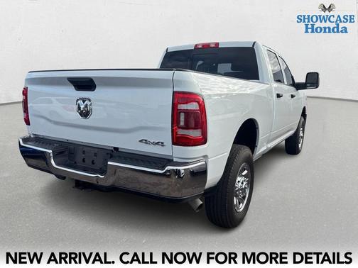 2023 RAM 2500 Tradesman Crew Cab 4x4 6'4' Box