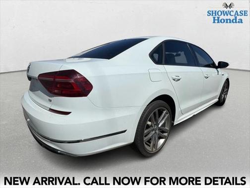 2018 Volkswagen Passat 2.0T R-Line