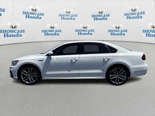 2018 Volkswagen Passat 2.0T R-Line