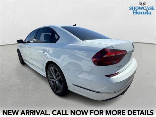 2018 Volkswagen Passat 2.0T R-Line