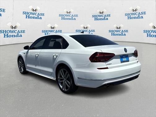 2018 Volkswagen Passat 2.0T R-Line
