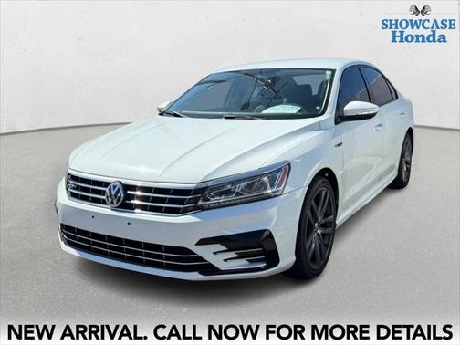 2018 Volkswagen Passat 2.0T R-Line