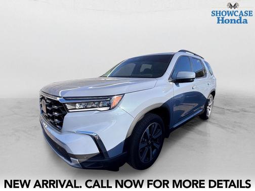 Sonic Gray Pearl 2025 Honda Pilot Touring 8-Passenger