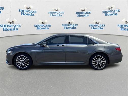 2017 Lincoln Continental Select