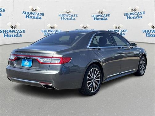 2017 Lincoln Continental Select