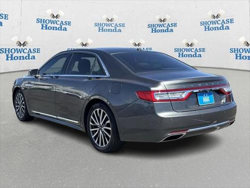 2017 Lincoln Continental Select