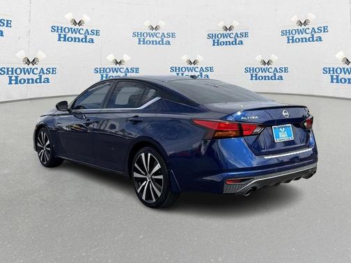 2022 Nissan Altima SR FWD