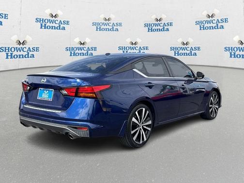 2022 Nissan Altima SR FWD