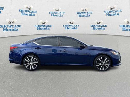 2022 Nissan Altima SR FWD
