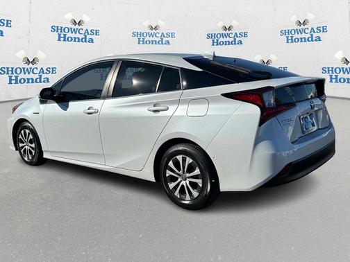 2021 Toyota Prius LE