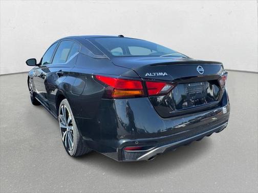 2021 Nissan Altima SR FWD