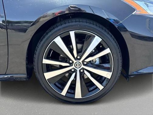 2021 Nissan Altima SR FWD