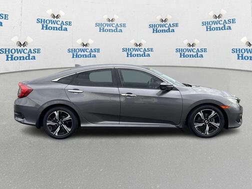 2017 Honda Civic Touring