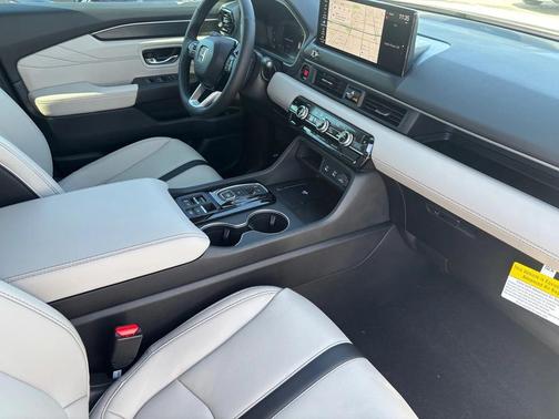 2026 Honda Pilot Touring 8-Passenger