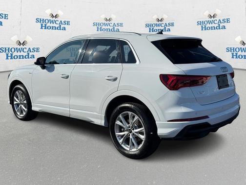 2025 Audi Q3 Premium 45 TFSI S line quattro Tiptronic