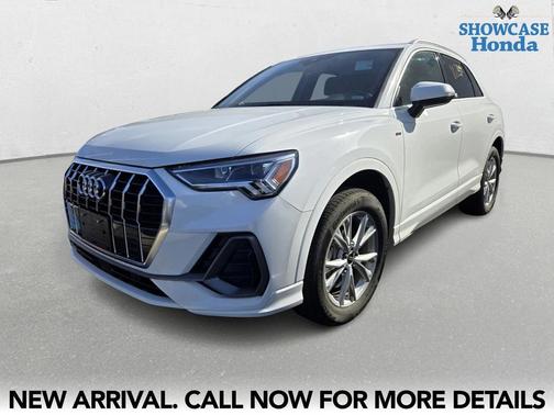 2025 Audi Q3 Premium 45 TFSI S line quattro Tiptronic