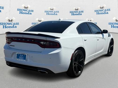 2017 Dodge Charger SXT