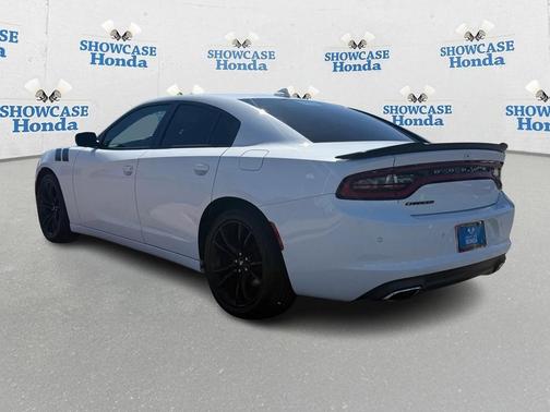 2017 Dodge Charger SXT