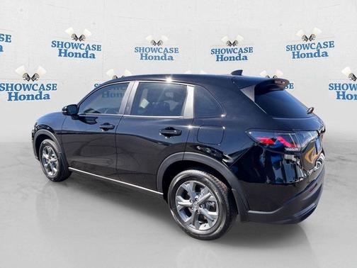 Crystal Black Pearl 2027 Honda HR-V LX