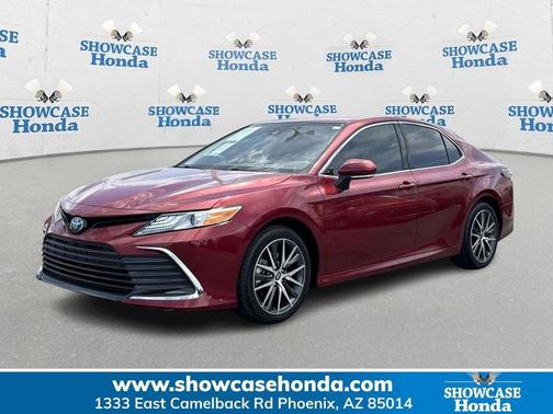 2022 Toyota Camry Hybrid XLE