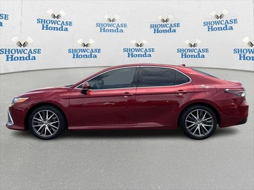 2022 Toyota Camry Hybrid XLE