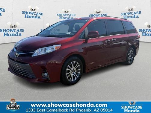 2020 Toyota Sienna XLE