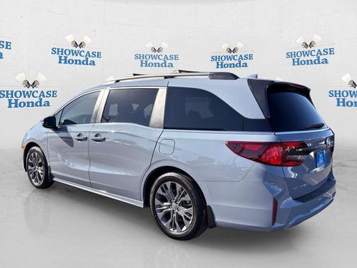 Sonic Gray Pearl 2025 Honda Odyssey Touring
