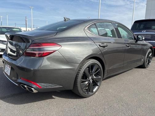 2023 Genesis G70 2.0T RWD