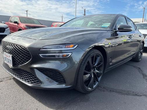 2023 Genesis G70 2.0T RWD
