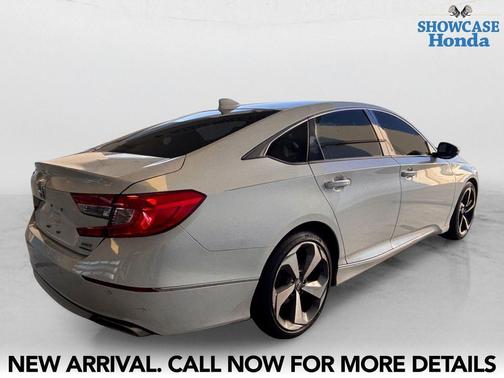 Platinum White Pearl 2019 Honda Accord Touring 2.0T