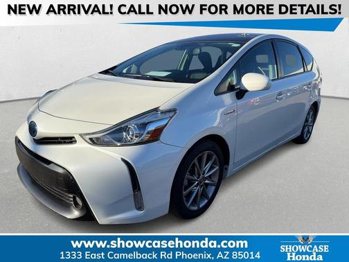 2017 Toyota Prius v Five