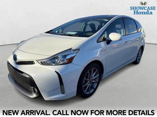 2017 Toyota Prius v Five