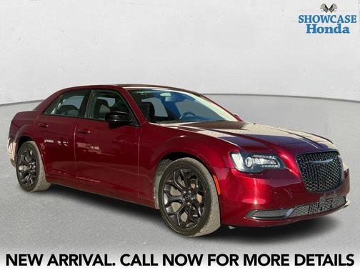 2020 Chrysler 300 Touring