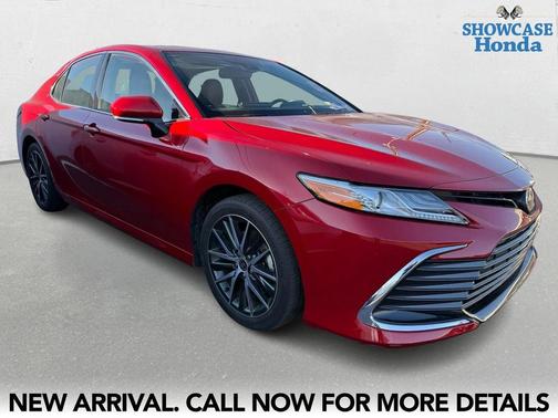 2024 Toyota Camry Hybrid XLE