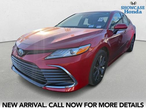 2024 Toyota Camry Hybrid XLE