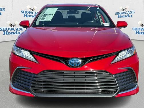 2024 Toyota Camry Hybrid XLE