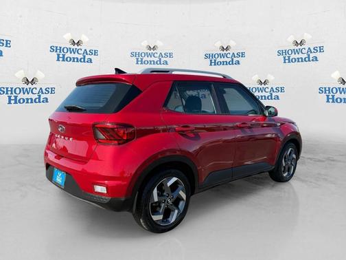 2022 Hyundai VENUE SEL